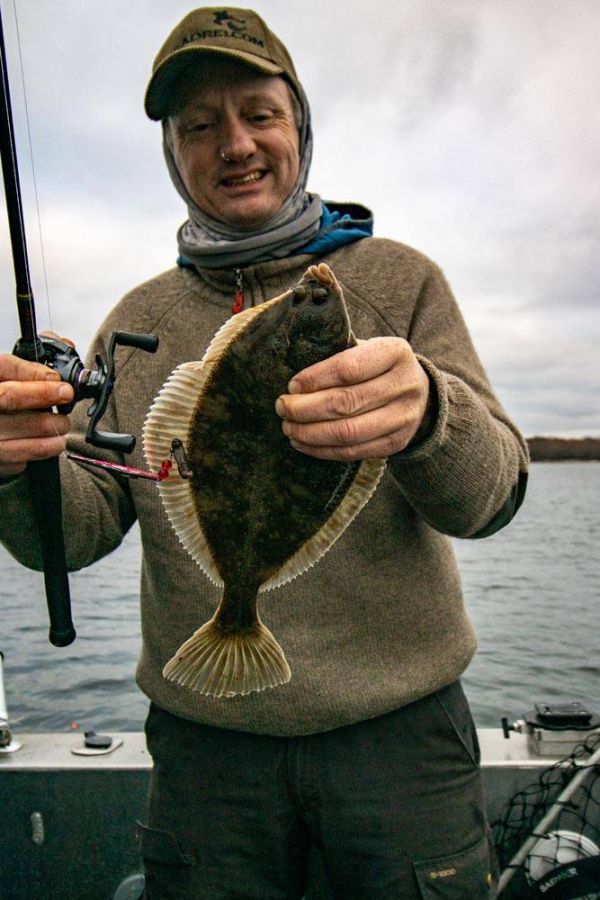 AUF KNOPFDRUCK PLATTE! 